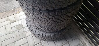 BFGoodrich All Terrain T/A KO2 265/65 R17 120/117S - 4