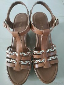 Hnedé kožené sandále - 4