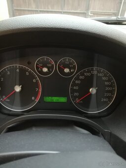 Predám Ford C-Max - 4