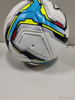 Futbalova lopta meva platinum Thermo Bonded - 4
