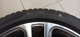 Mercedes 225/45 R18 - 4