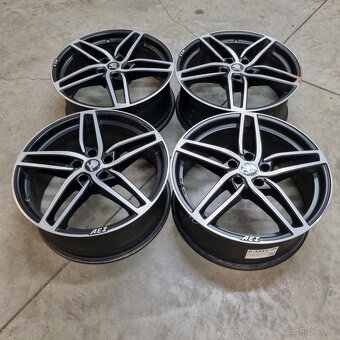 Disky AEZ 5x112 R19 8J ET38 - 4