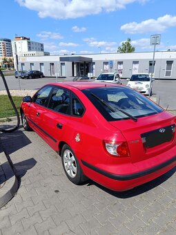 Predám Hyundai Elantra XD - 4