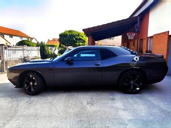Dodge Challenger 5,7 HEMI V8 R/T - 4