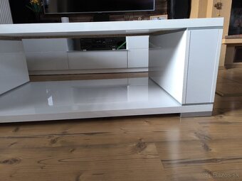 Konferenčný stolík - 4