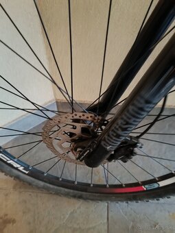 Crussis e - Largo 9,6 M modro červená 2021 - 4