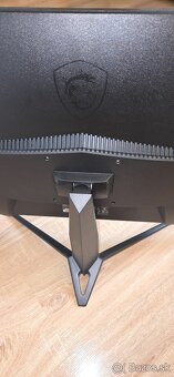 Herny monitor MSI G27CQ4 (27 Palcovy) - 4