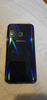 Samsung A40 - 4