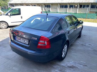 Skoda Octavia 1.6 benzín - 4
