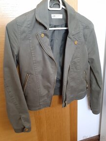 Jarný kabátik H&M veľkosť 146 zelený, cena 10 eur - 4