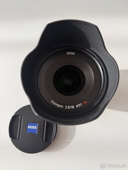 Zeiss Batis 18mm f2.8 - 4