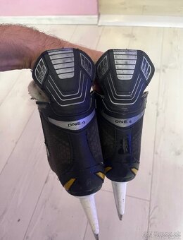 BAUER SUPREME VEĽKOSŤ 32 - 4