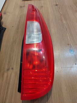 Mitsubishi Colt zadné svetlá - 4