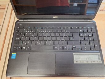 Acer Aspire E1 Z5WE3 Pentium/4GB/500GB - 4