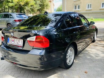 BMW E 90 318d - 4
