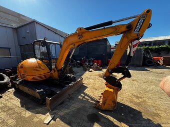 JCB 8056 - 4