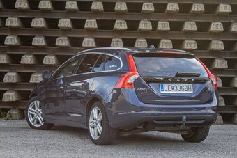 Volvo V60 D4 , 120kW / AJ NA SPLÁTKY / PROTIÚČET / - 4
