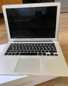 MacBook Air 13" (2017) – i5 / 8 GB RAM / 128 GB SSD - 4