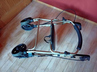 Chodítko pre seniorov-alu - 4