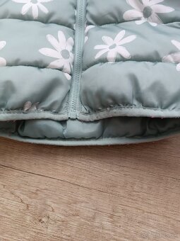 predám detské vetrovky-2ks(aj samostatne po 5eur) - 4