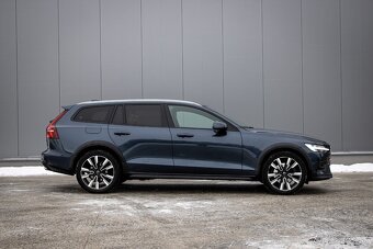 Volvo V60 Cross Country D4 AWD Pro AUTO. - 4
