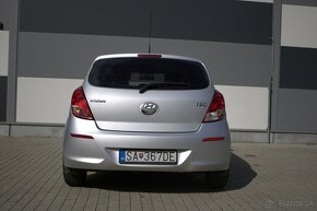 Hyundai i20 1.2i benzín 112000km - 4