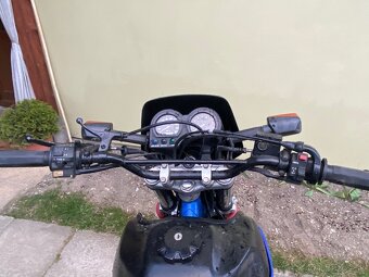 Suzuki Dr 650 R - 4