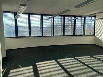 AFYREAL Prenájom kancelárií od 24m2 v TOP budove v Petržalk - 4