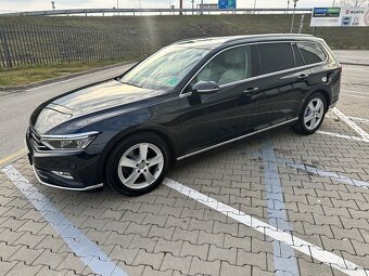 Volkswagen Passat Variant 2.0 TDI Elegance 4Motion DSG - 4
