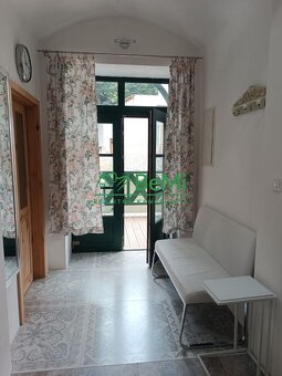 4-izbový byt s barokovým štýlom, krásnou terasou , záhrado - 4
