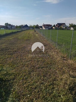Reality KOMPLEX s.r.o. Vám ponúka na PREDAJ stavebný pozemo - 4