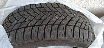 Zimné pneumatiky 215/50 R17 - 4