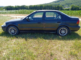 Honda Civic 1.5 VTEC - 4