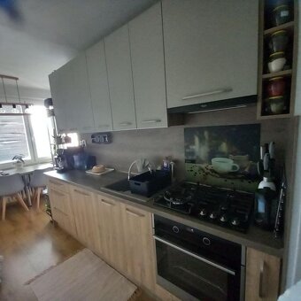 Priestranný dvojizbový byt s dvoma balkónmi Dubnica n. Váhom - 4