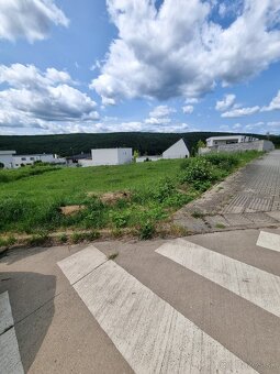 STAVEBNÝ POZEMOK MYSLAVA, NA KOPE - 4