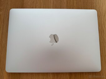 Apple MacBook Air 13" M1 256 GB - strieborný - 4