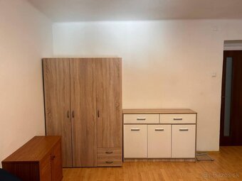 Na prenájom 1,5 izbový byt v Seredi - 4