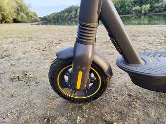 Elektrická kolobežka Segway Ninebot Max G2 - 4