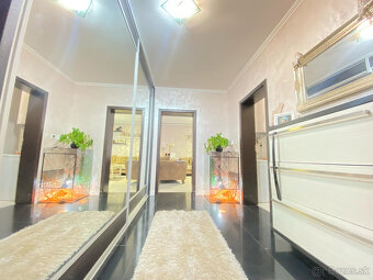 307 900,- € NOVÁ CENA Na predaj krásny, štýlovo zariaden - 4