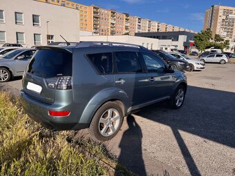 Mitsubishi Outlander 2.2 DI-D 4x4, 7-miestny, 156 k, - 4