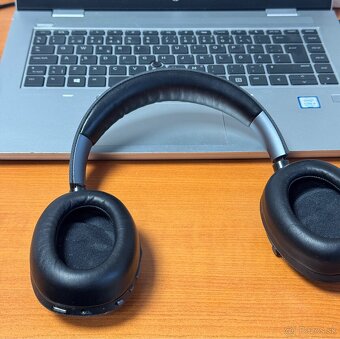 Bowers & Wilkins PX - 4