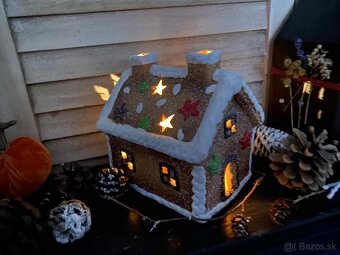 Svietiaci perníkový domček - 4