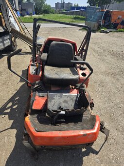 KUBOTA GZD15 - 4