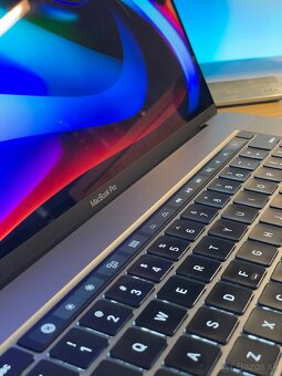 Macbook Pro 16” Space Gray - 4