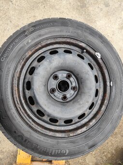 205/60R16 - 4