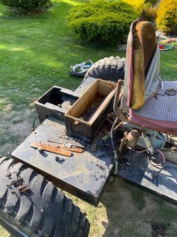 Traktor na podvozku Tatra 805 - 4