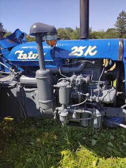 Traktor Zetor 25 - 4