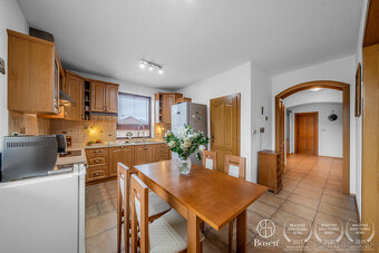 BOSEN | ZNÍŹENÁ CENA - Rodinný dom s pozemkom 924 m2 - 4