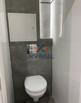 Ponúkam na predaj krásny moderný 2 izbový byt v Komárne - 4