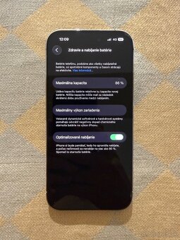 iPhone 14 pro silver - 4